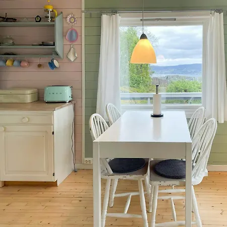 Family With Fjord Views In Heights *