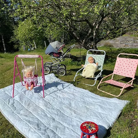 Family With Fjord Views In Heights Drøbak
