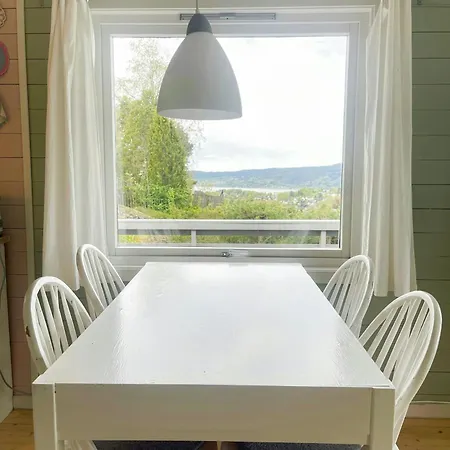 بيت للعطل Family With Fjord Views In Heights *